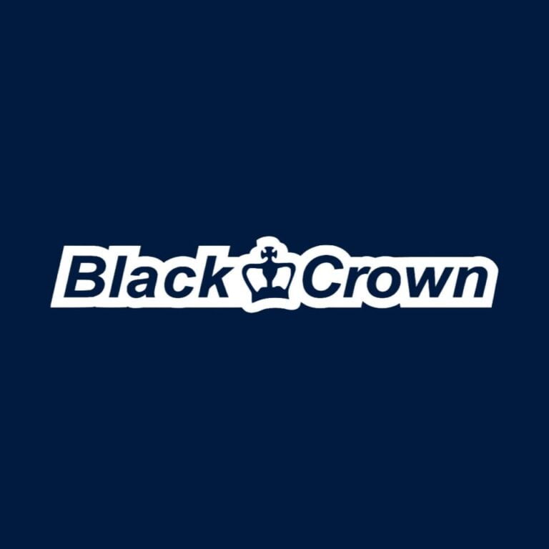 Padelracket från Black Crown